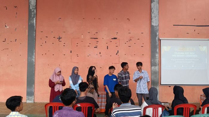 PELATIHAN PUBLIC SPEAKING OLEH PPK ORMAWA UMNU KEBUMEN 01