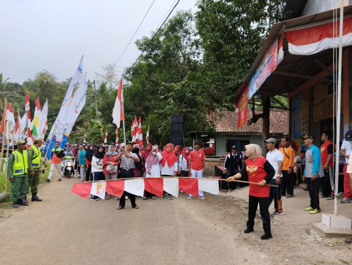 JALAN SEHAT DALAM RANGKA HUT RI KE 77 