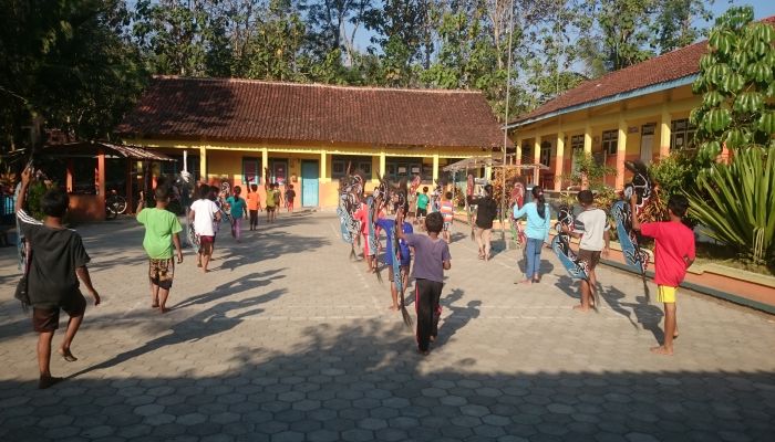 Pelatihan Kesenian Ebleg Sebagai Salah Satu Pelestarian Seni dan Budaya