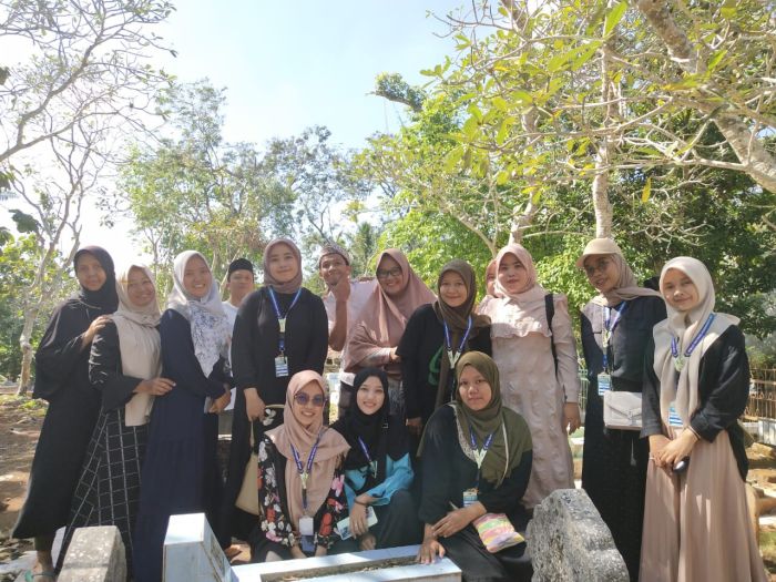 ZIARAH PETILASAN MAKAM CAGAR BUDAYA DESA KARANGSARI, SRUWENG, KEBUMEN