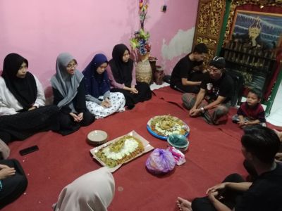 CARA WARGA KARANGSARI DALAM MEMPERINGATAN MALAM 1 SYURA