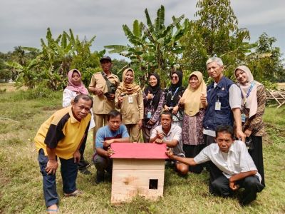 PELATIHAN PEMBUATAN RUMAH BURUNG HANTU (RUBUHA) OEH BPP KEC. SRUWENG KEPADA  KELOMPOK PETANI DESA KARANGSARI