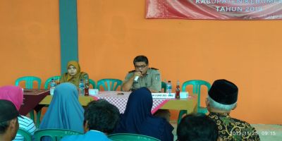 Pembagian Sertifikat Hak Atas Tanah Program PTSL Desa Karangsari Kecamatan Sruweng